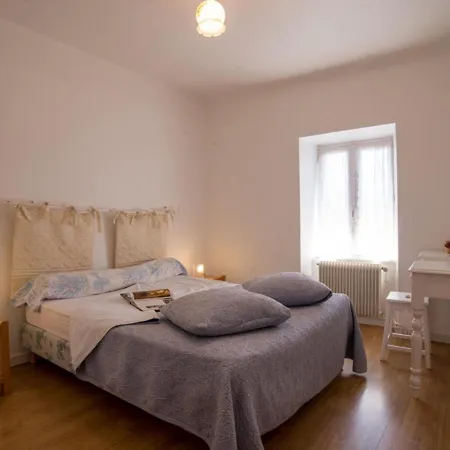 Murol, 4 Pieces, 5 Personnes - Fr-1-630-258 Prázdninový dům